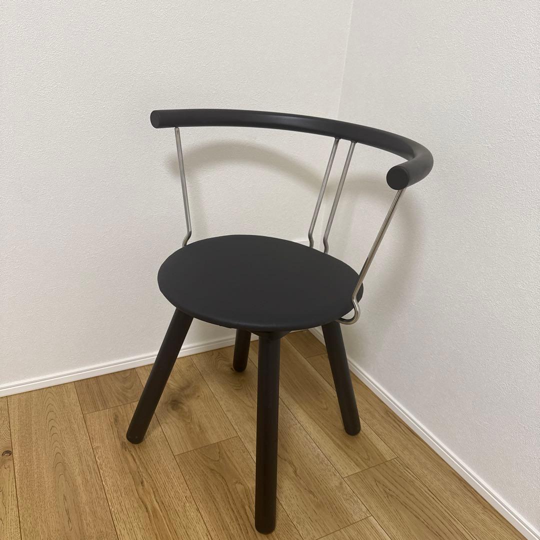 残り1脚　TECHNA アームチェア