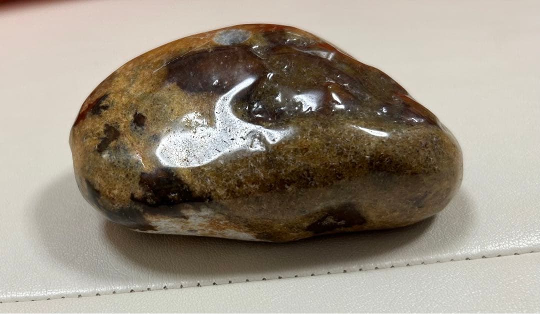 天然石　翡翠 原石 627g