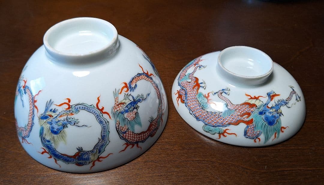 柿右衛門　龍紋茶碗
