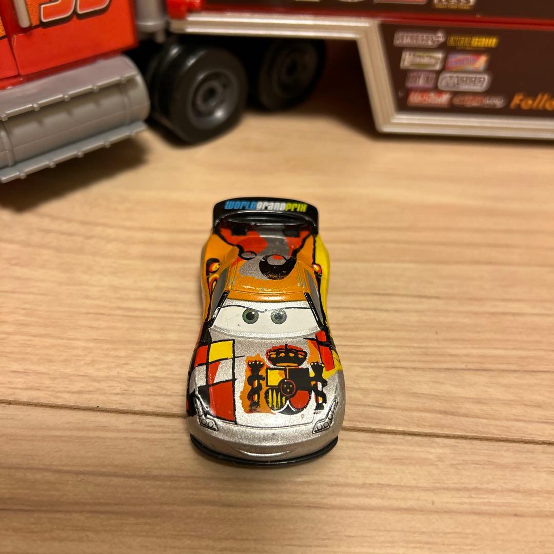 希少価値☆トミカ ライトニング・マックィーン トレーラーセット