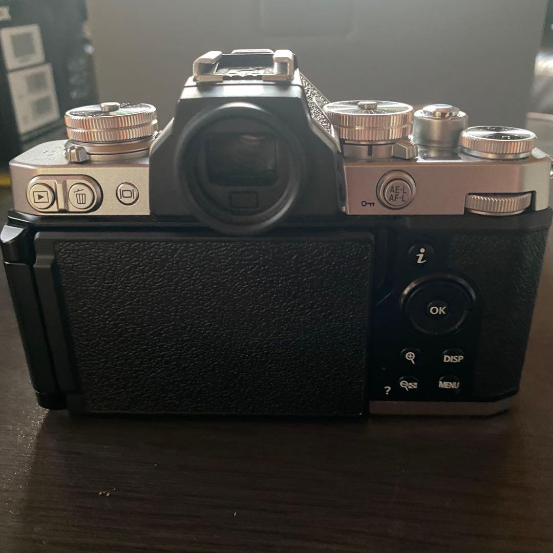 【美品】Nikon Z fc レンズキット+Z 24mm f/1.7レンズ