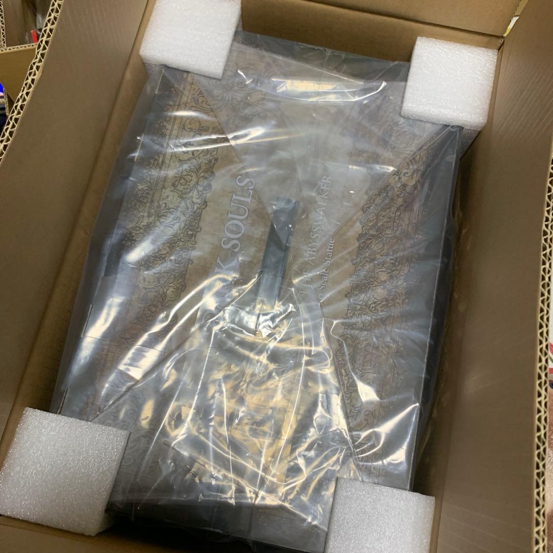 深淵歩きアルトリウス 1/6スケール スタチュー