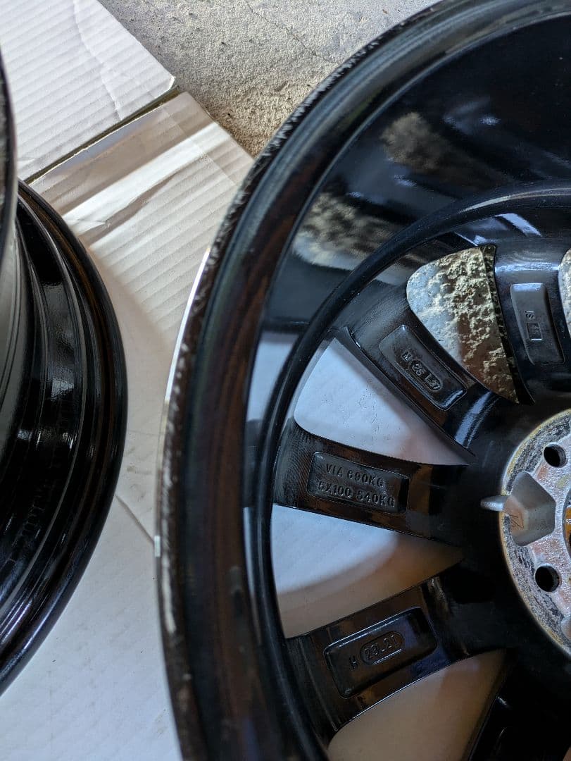 ブリジストン　バルミナ　１７インチ アルミホイール　アルファードなどに