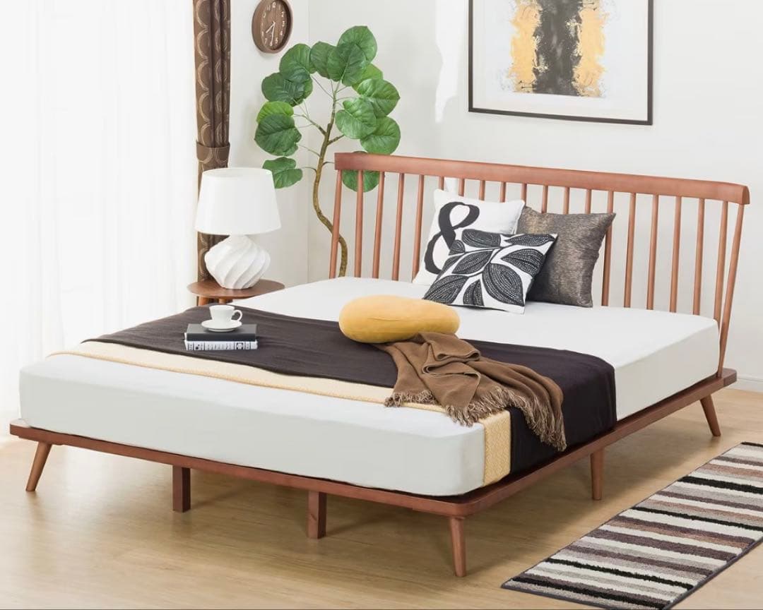 【極美品】高級感ある木製ダブルベッドフレーム モダン　送料込み