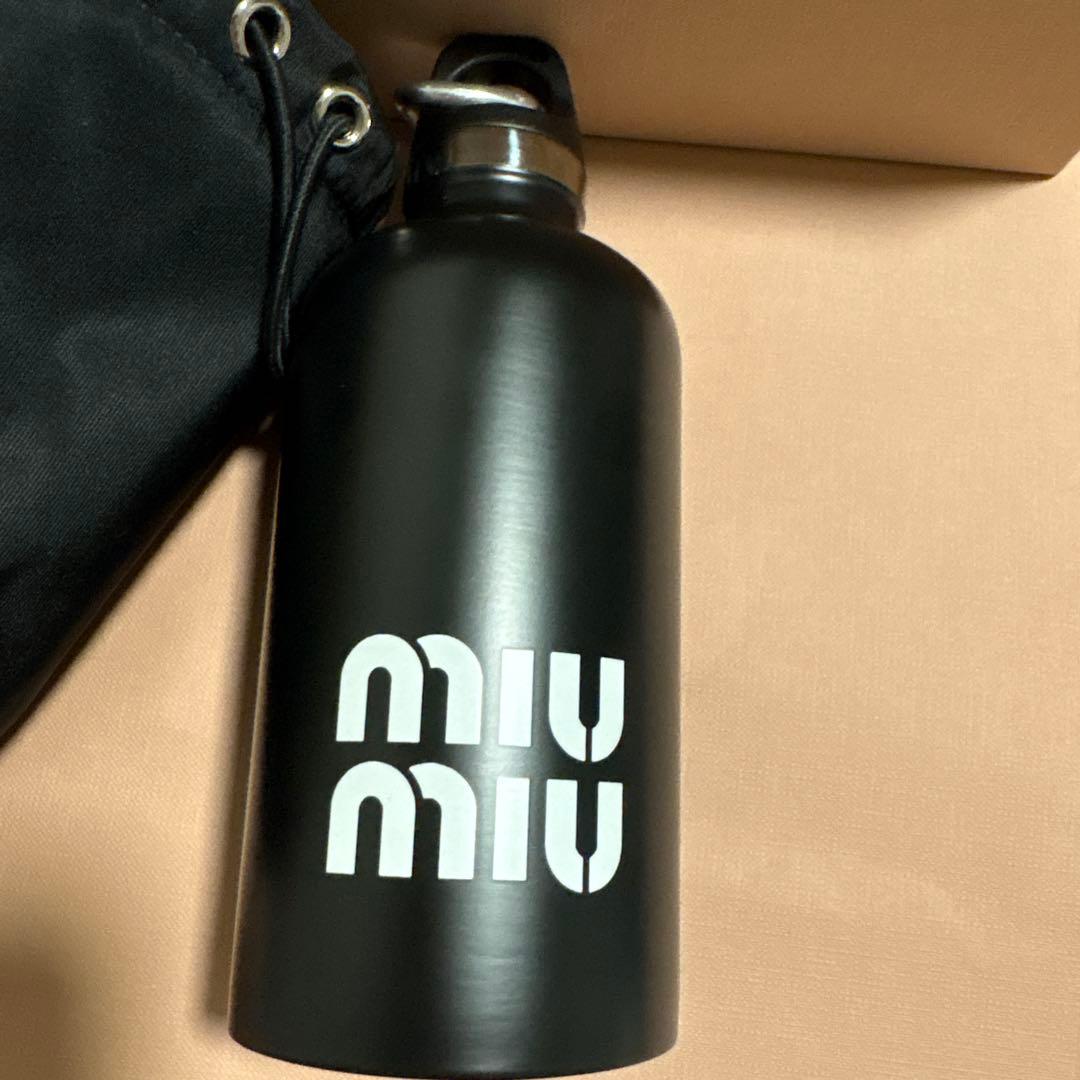 新品MIU MIU ステンレスボトルとケースセット　ブラック