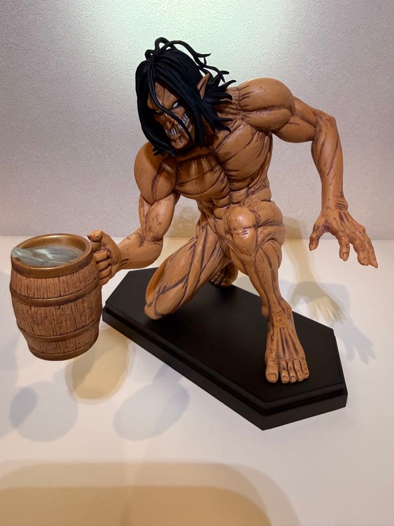 進撃の巨人+鎧の巨人 フィギュア 2体セット