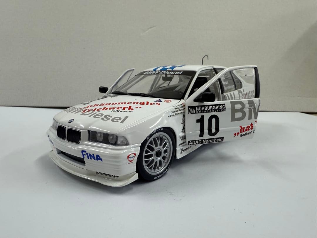 激レア！！BMW E36 320d 1:18 ミニカー