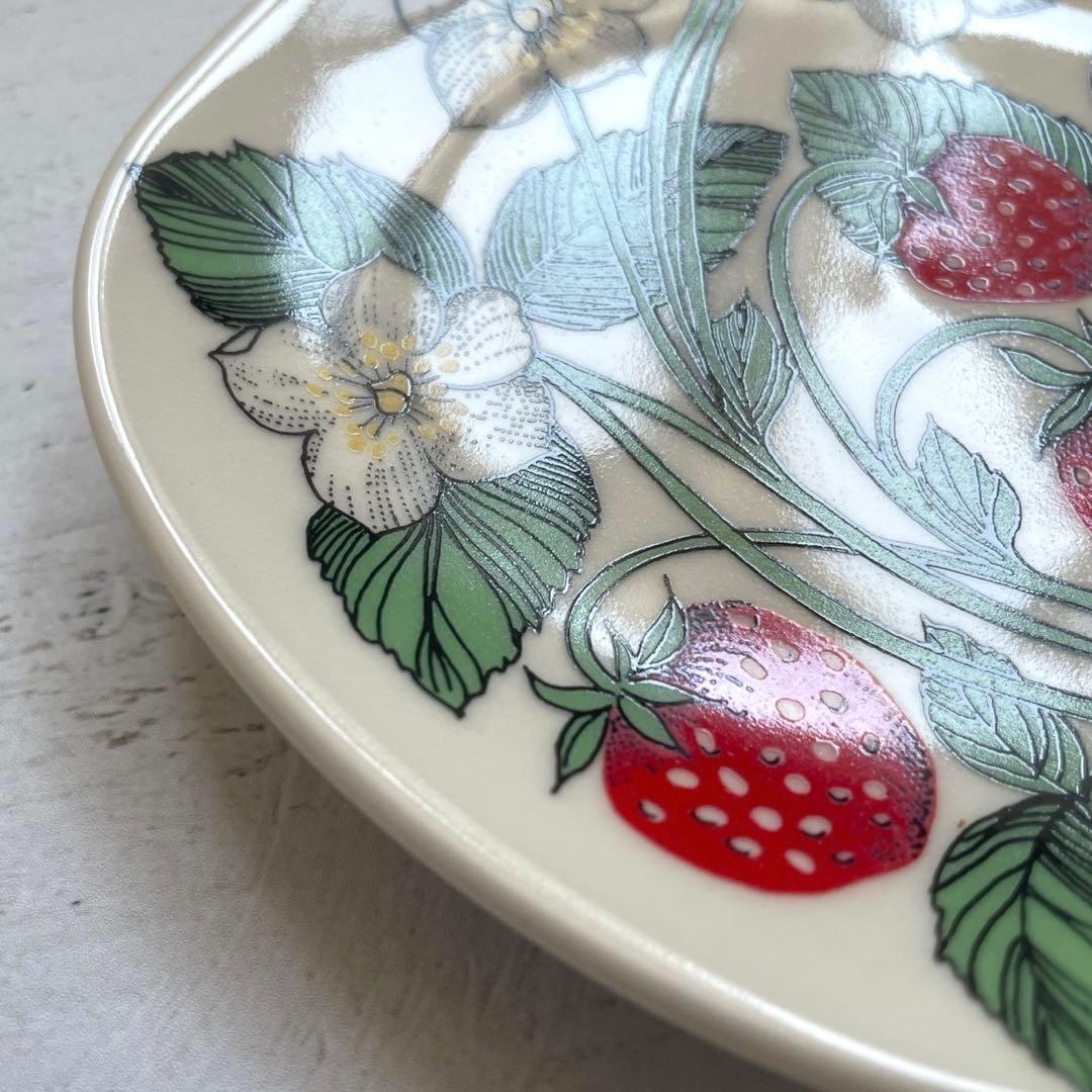 新品ARABIA エステリ・トムラ ボタニカ イチゴ柄オリジナルボックス入り