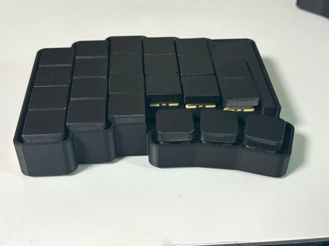 BLE無線Keyball39 ZMK ロープロファイル書斎モデル