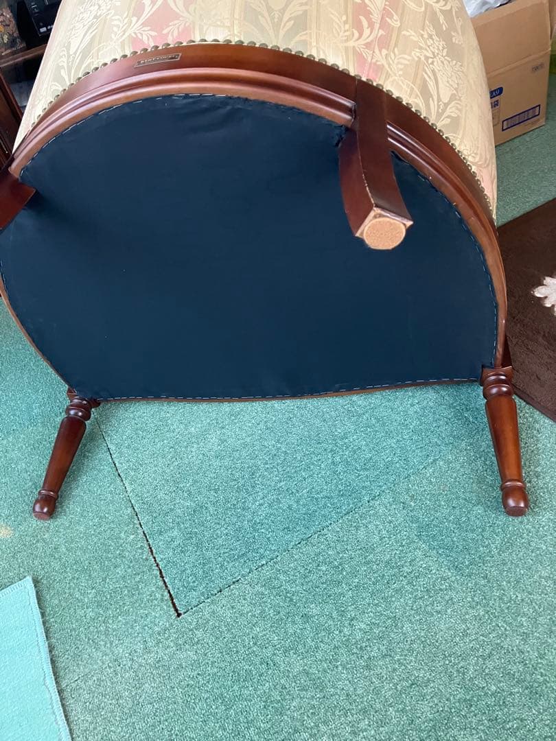 アンティーク　肘掛け　椅子1人掛け　英国風　家具の老舗マルニ　木工製