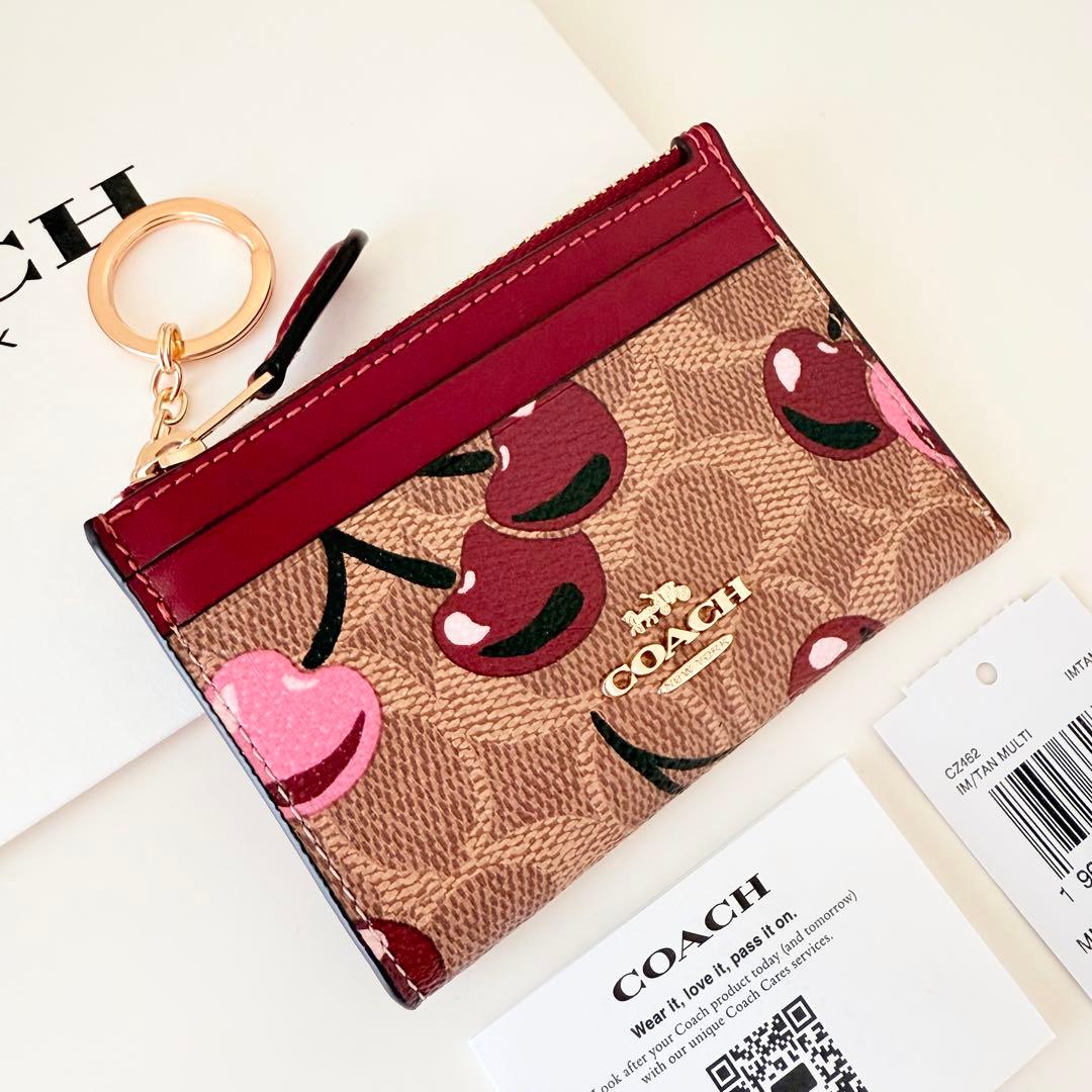 COACH コーチ　ケース 小銭入れ財布 レッド チェリー さくらんぼ柄