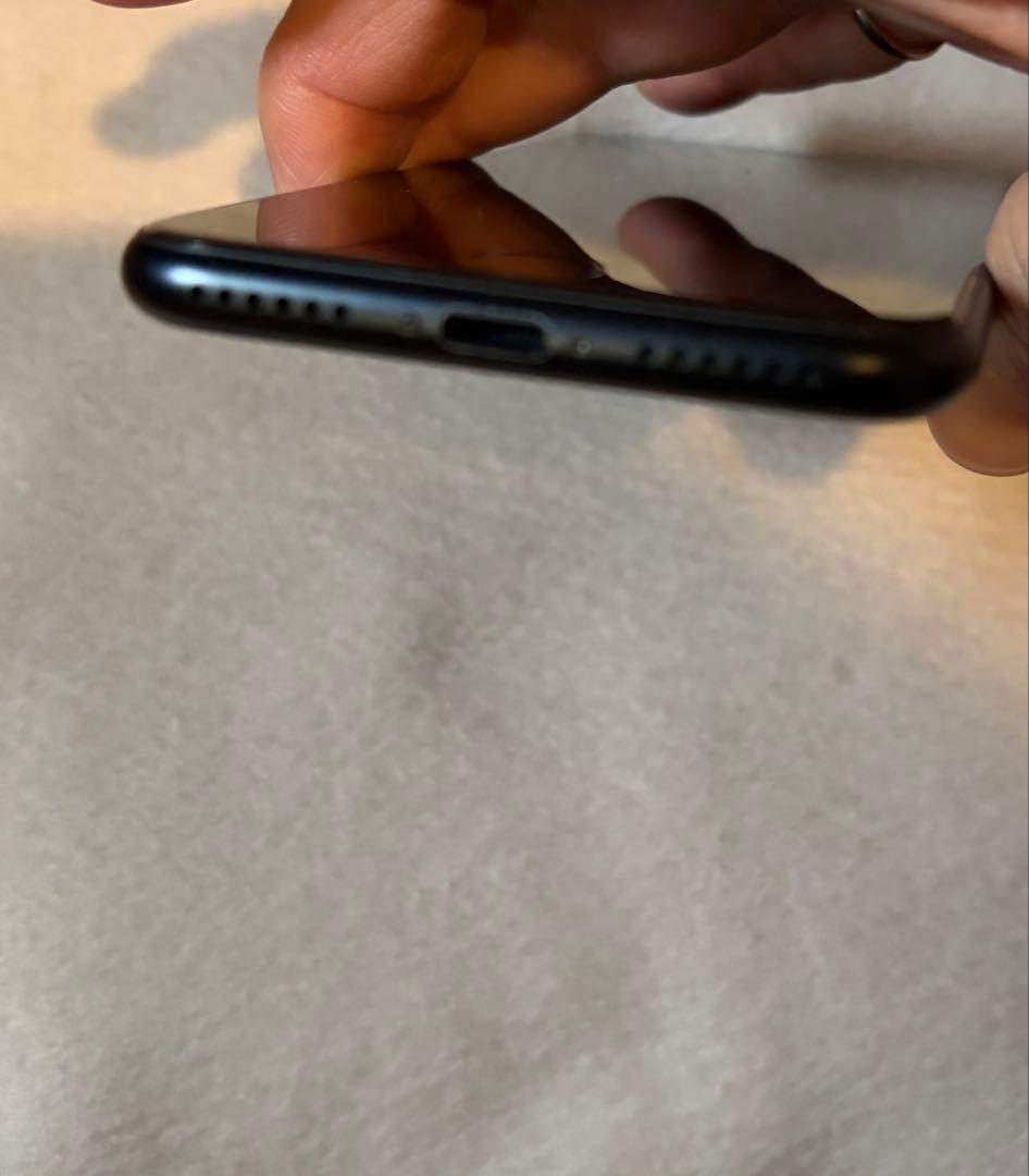 極美品Apple iPhone SE第3世代本体