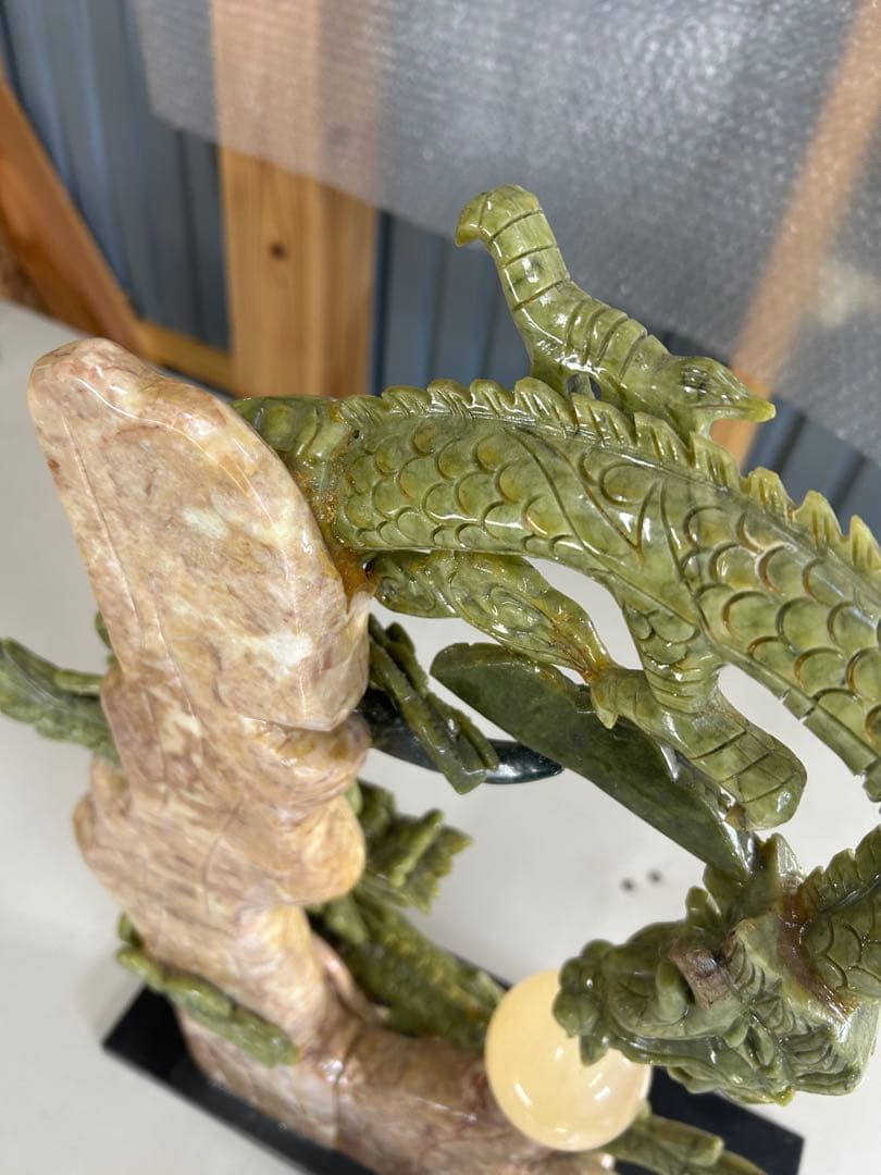 あ*し様 翡翠製ドラゴン彫刻置物