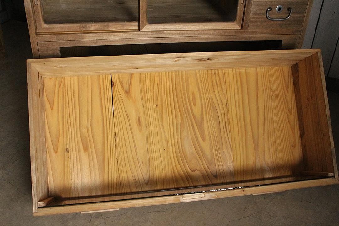 前面ガラスの引き出し2段×ガラス戸棚×木製小引き出し2段