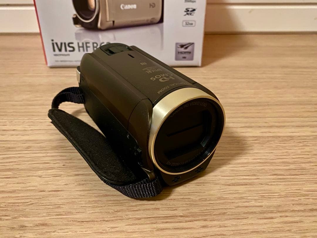 【超美品】Canon デジタルビデオカメラ IVIS HF R62 おまけ付き！