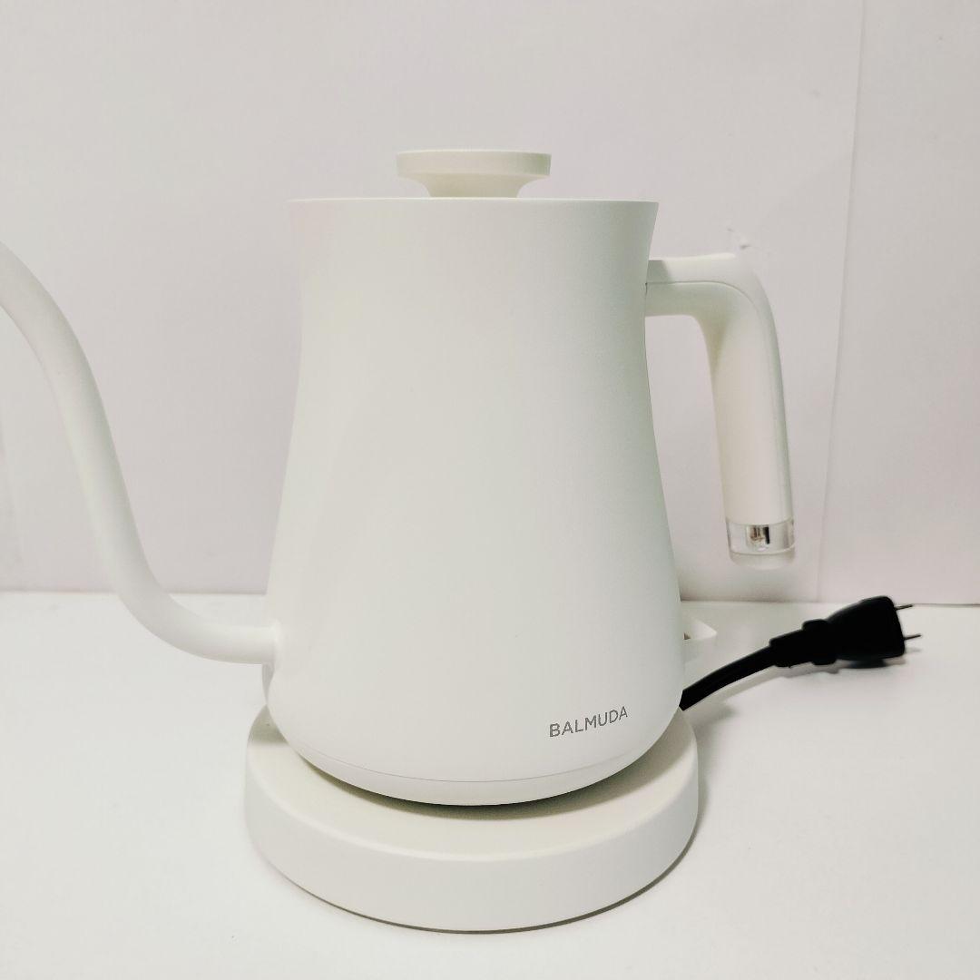 【中古美品】バルミューダ　電気ケトル　ホワイト　1110