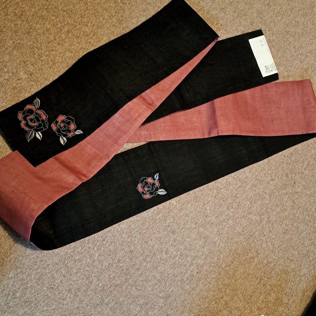 un deux 半幅帯 麻100%黒 赤 つばき刺繍　新品