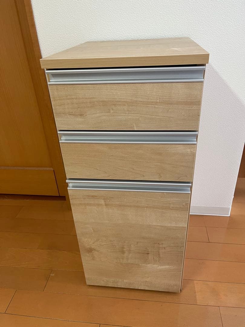 のんた　近日掲載終了！美品！ディノス　分別ゴミ箱付きすき間収納庫