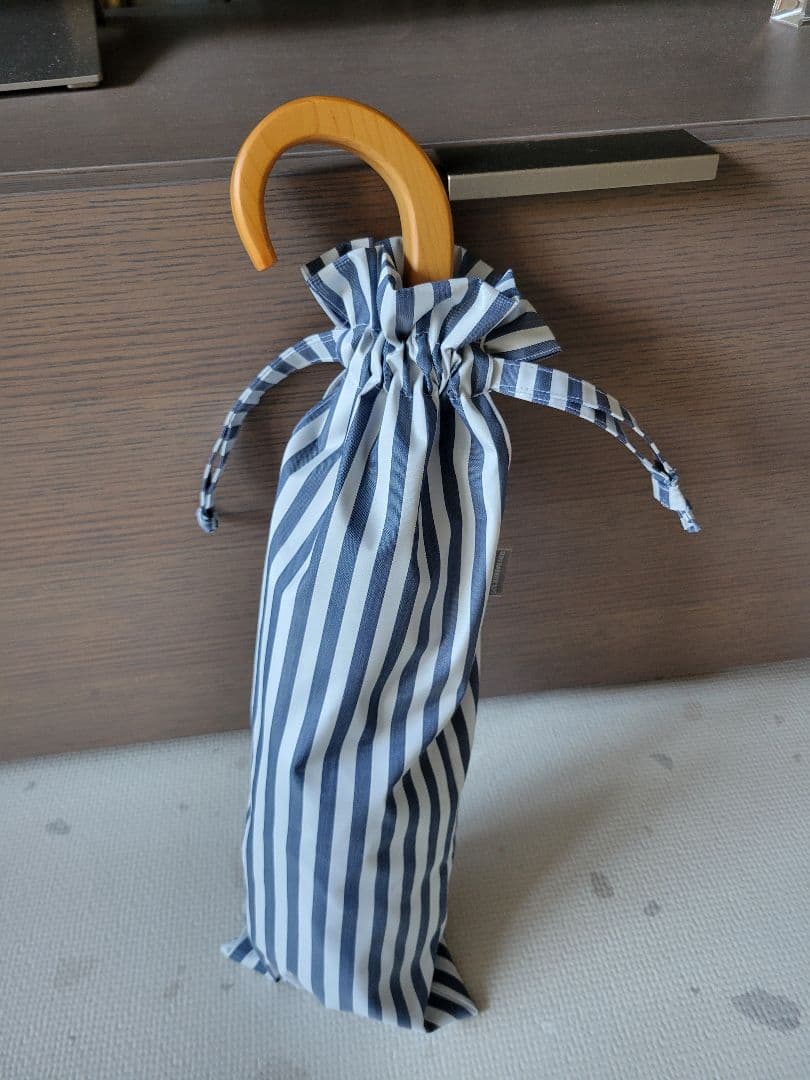 サンバリア100 折りたたみ 日傘 ネイビー/フリル/ストライプ