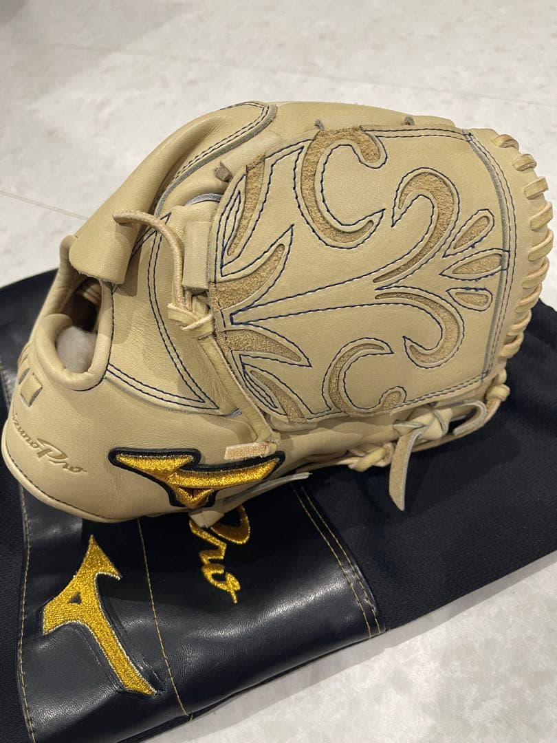 かみさん様　ミズノプロ　硬式　野球　グローブ　投手用