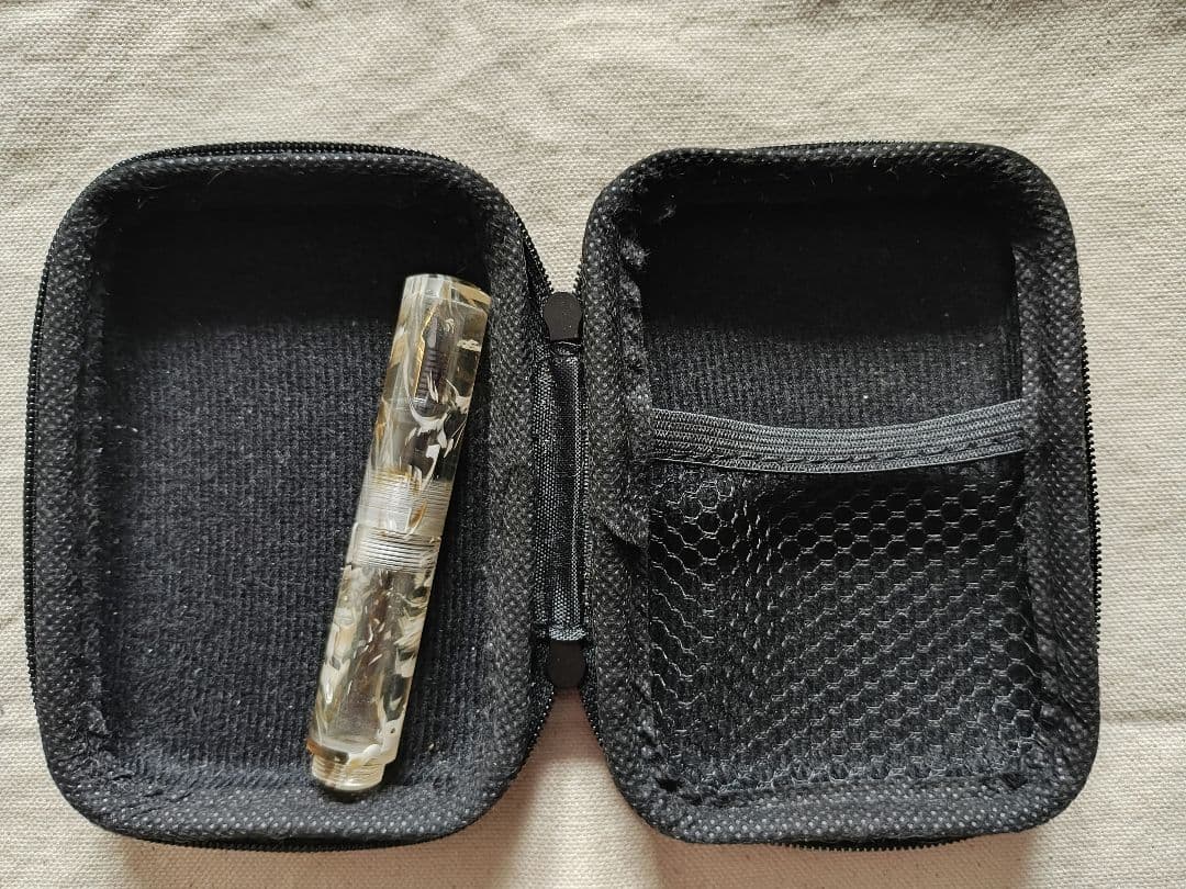 helico ヘリコ 〈諏訪 匠〉 万年筆 シュクル