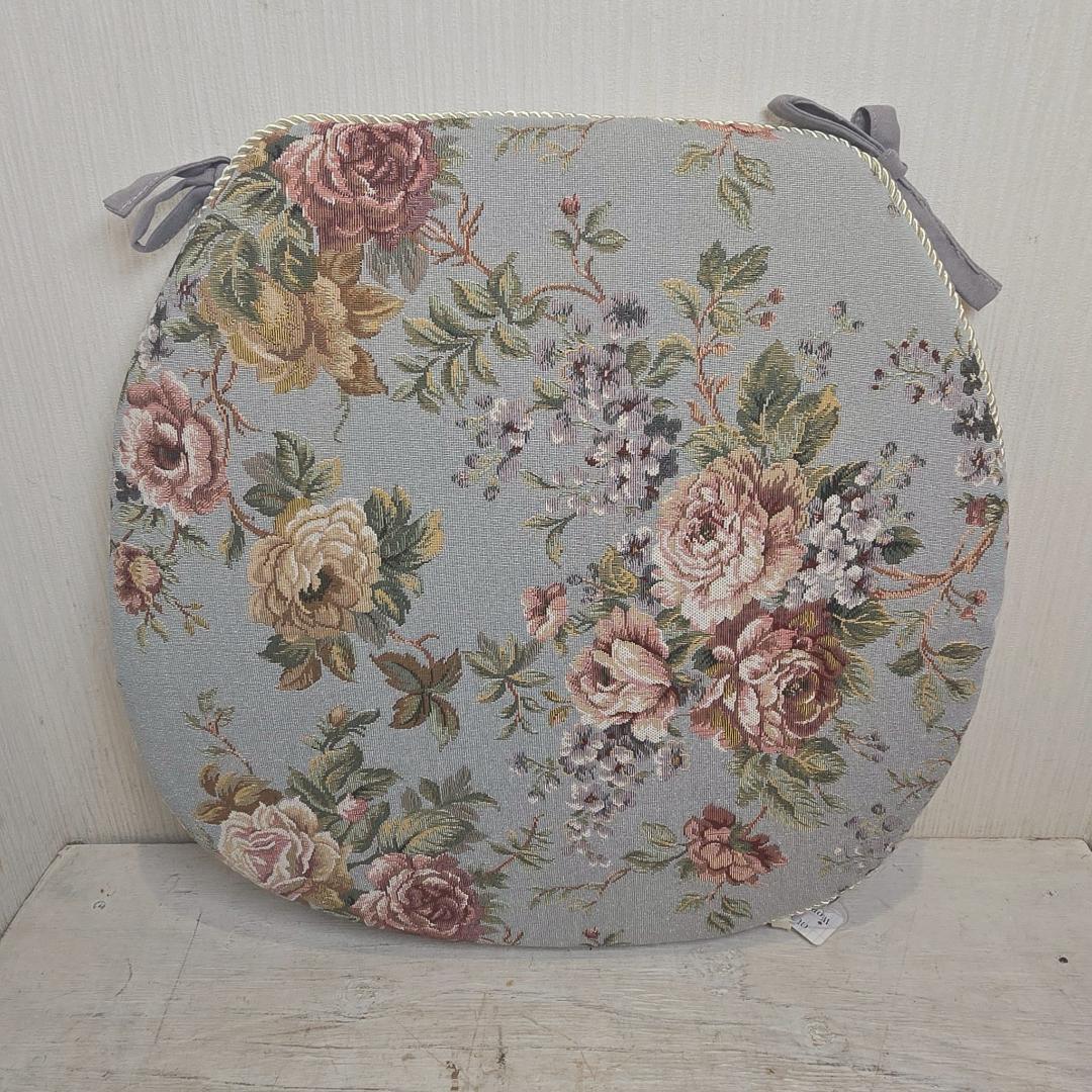 【4個セット】 新品 大判 バテイ クッション 青 紐付き 薔薇 ローズ 馬蹄