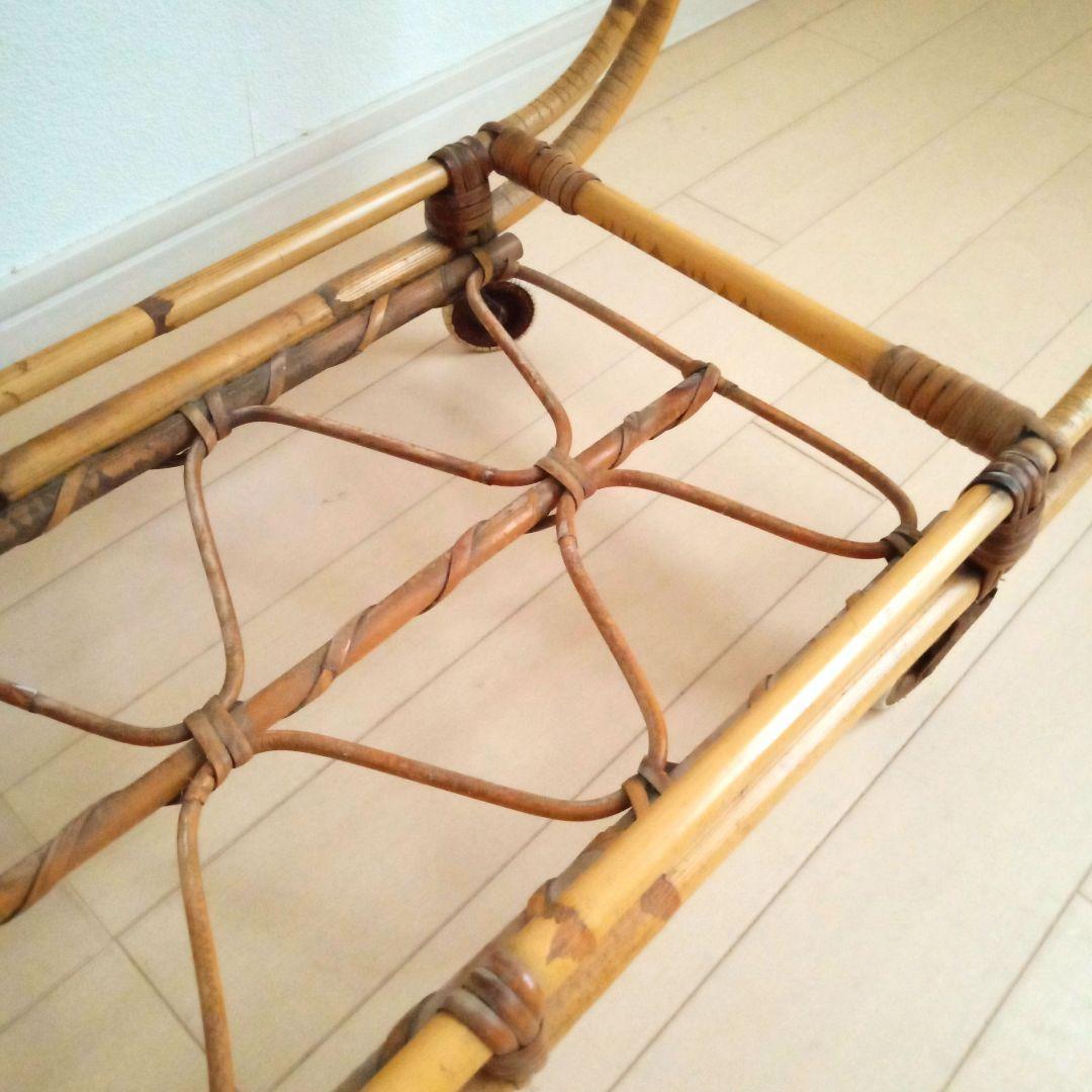 ラタンとガラスのフラワースタンド キャスター付き スウェーデン 北欧