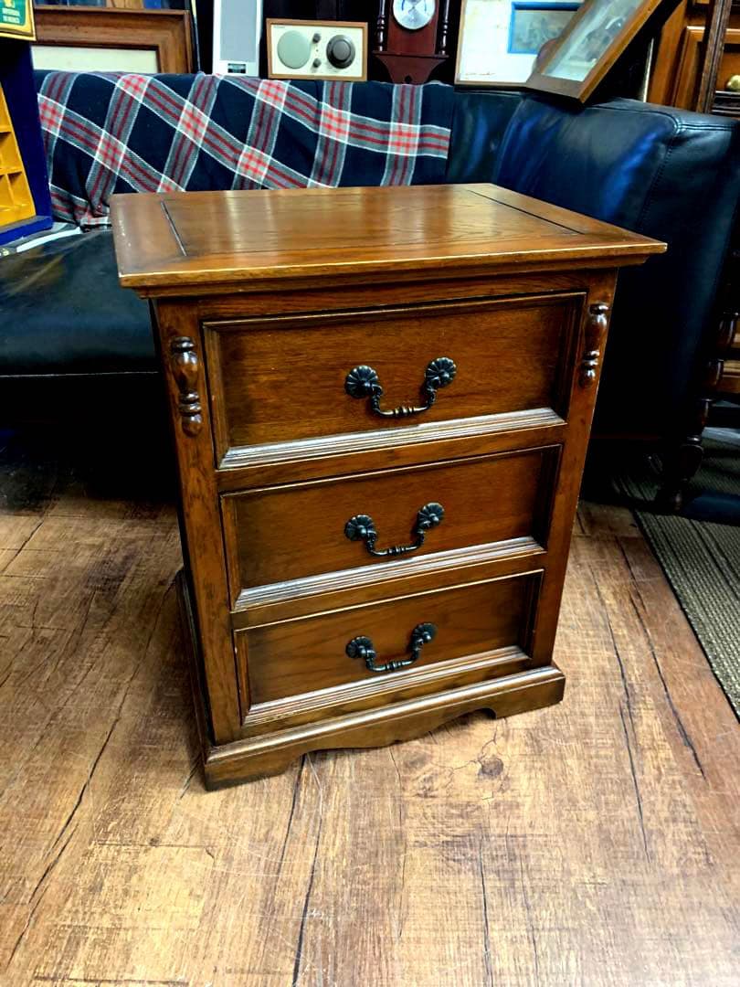 ヴィンテージ　オーク材サイズチェスト