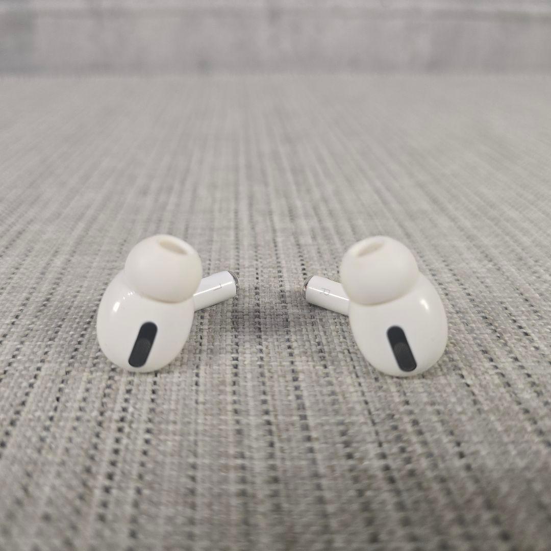 Apple　AirPods　PRO　本体　イヤホン　 ホワイト 充電ケース　箱付