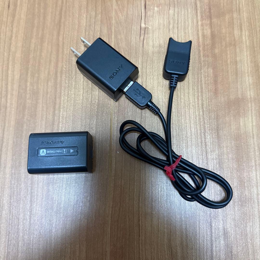 【美品】SONY ビデオカメラ HDR-CX680 ホワイト　ケース付き