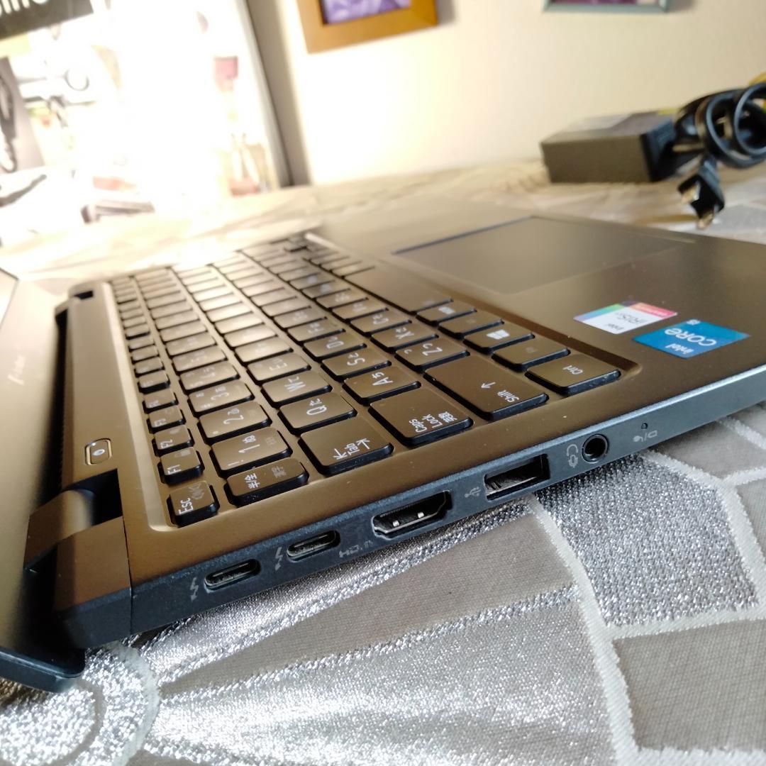 東芝 11世代 i5 1135G7/１３インチ 56G 1920x1080