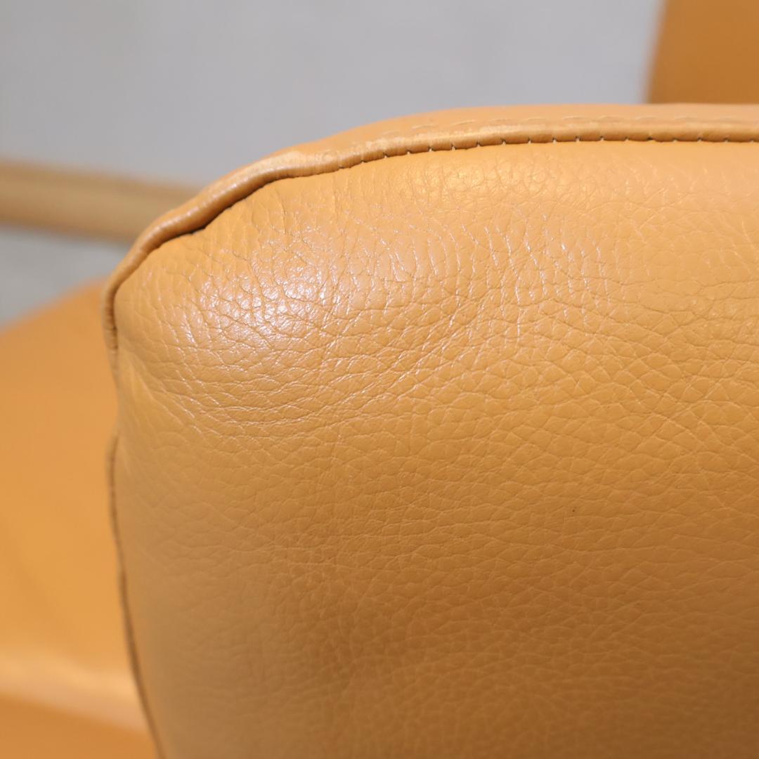 L様　IDC OTSUKA ドミシール 総革張り アームチェア レザー