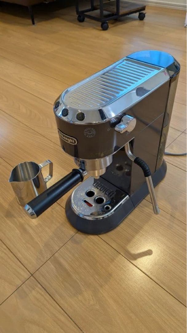 De'Longhi エスプレッソメーカー デディカ アルテ EC885J-GY