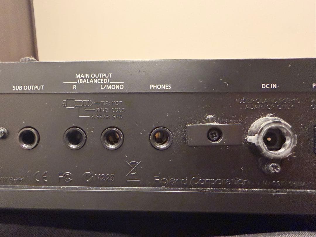 Roland FA-06 シンセサイザー