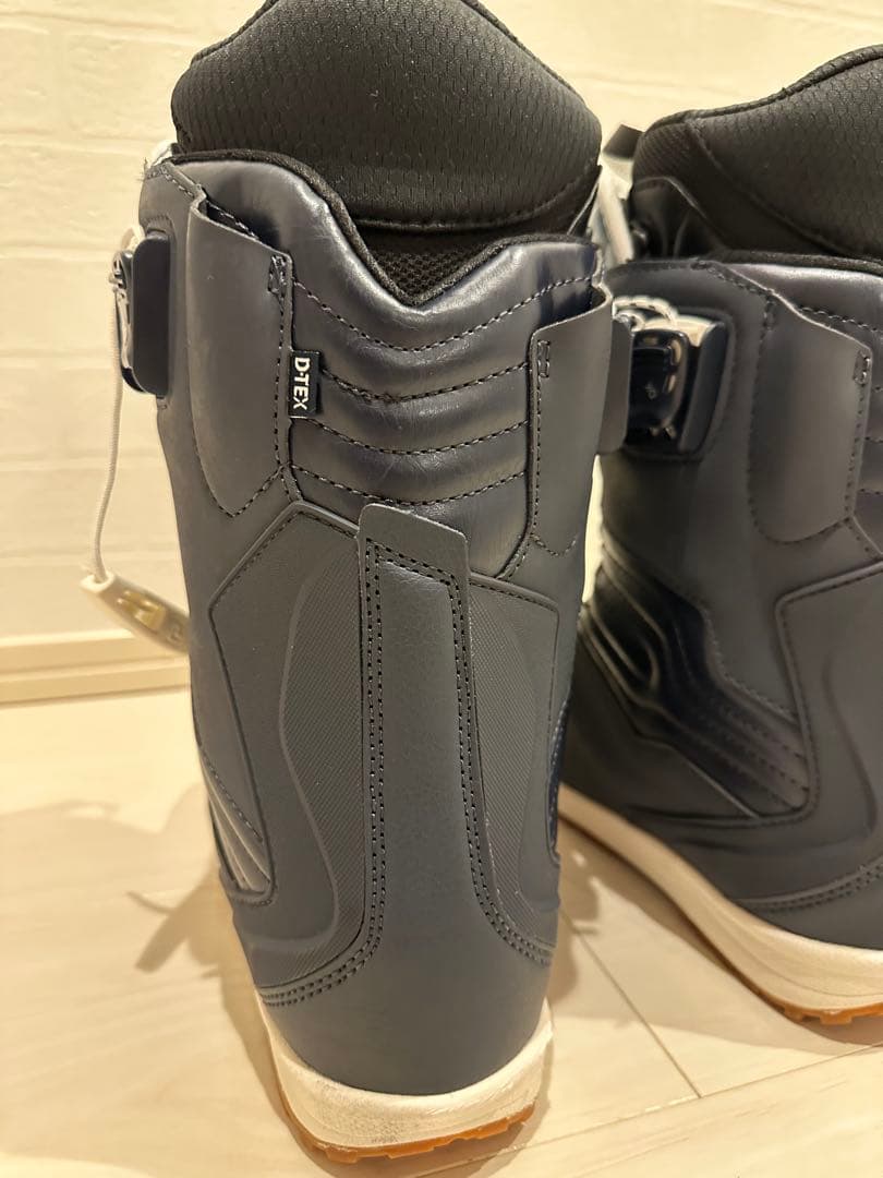 キティー★DEELUXE EMPIRE 女性用スノーボードブーツ