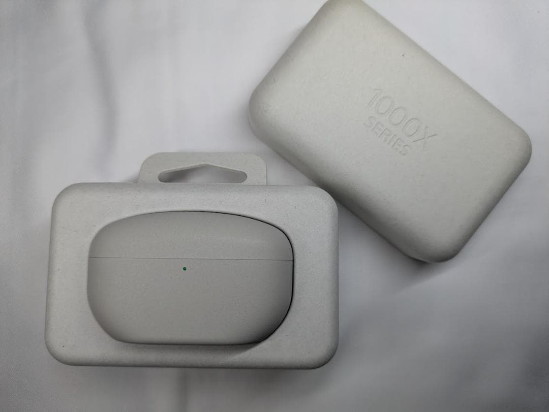 【美品】 WF-1000XM5 プラチナシルバー