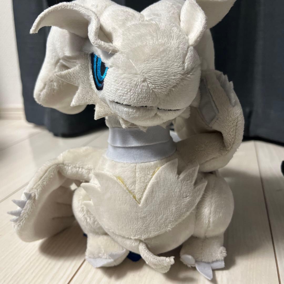 レシラム　ゼクロム　ぬいぐるみ2体セット