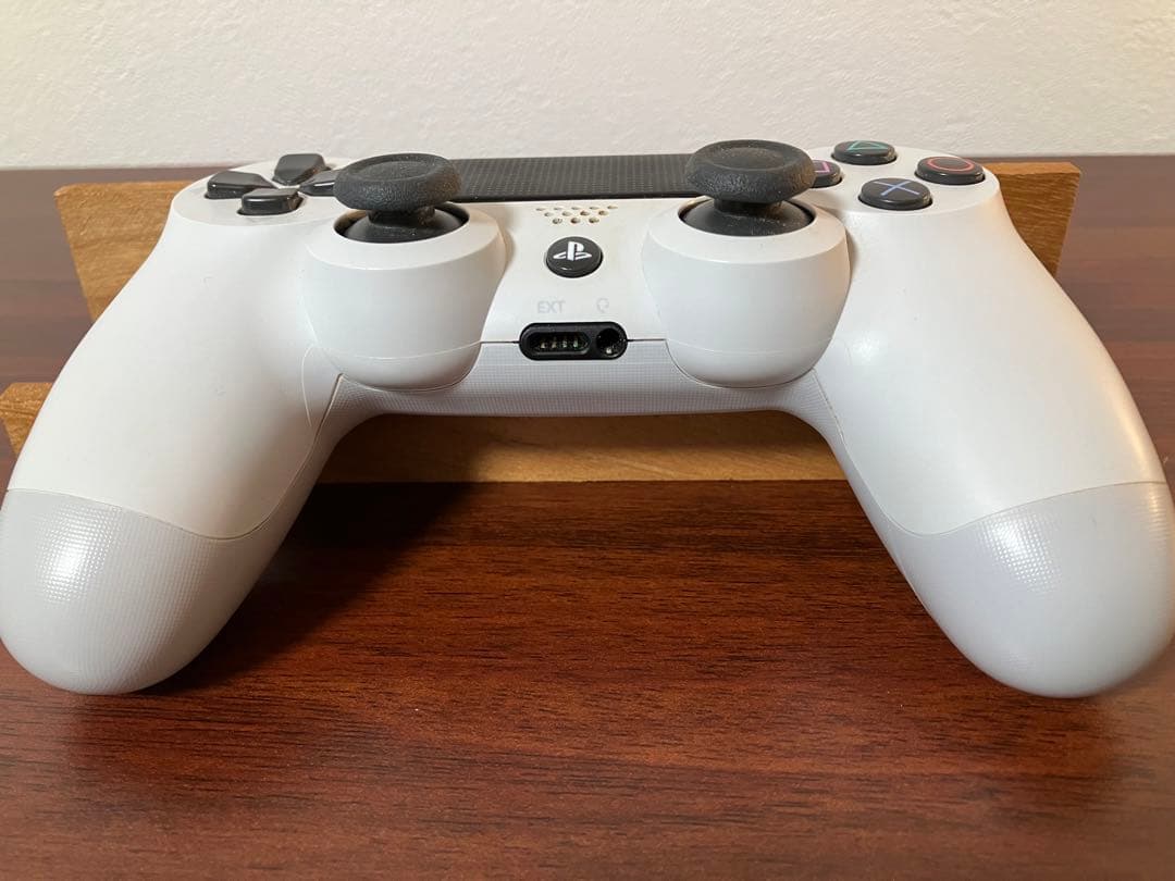 【美品】PS4 Pro 1TB ホワイト CUH-7200B