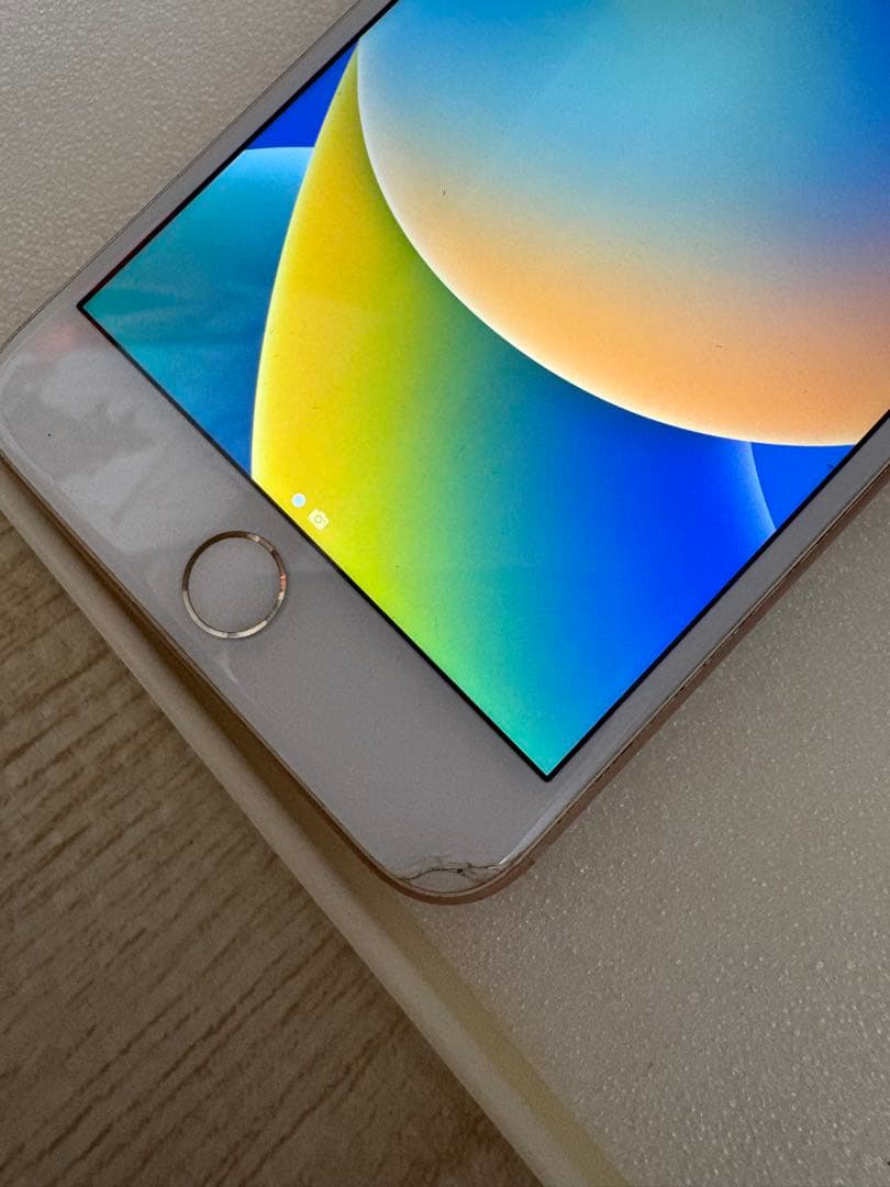 お*り様 iPhone 8 Plus 64GB ゴールド