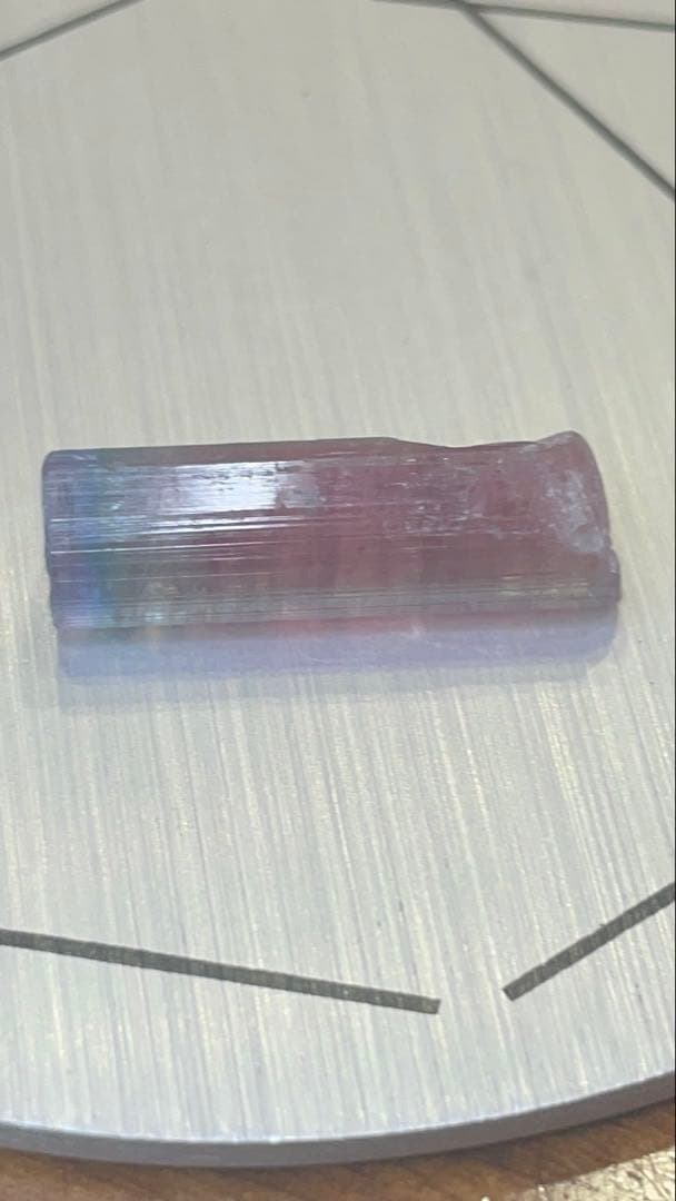 アフガニスタン産　レインボートルマリン　標本　原石