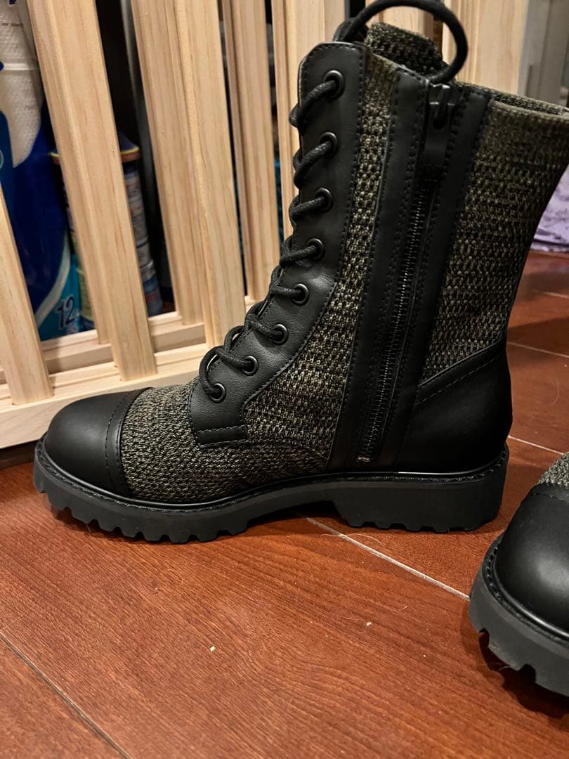 a*様 ビバイア 撥水加工 [Florence] ラウンドトゥラグソール アンク