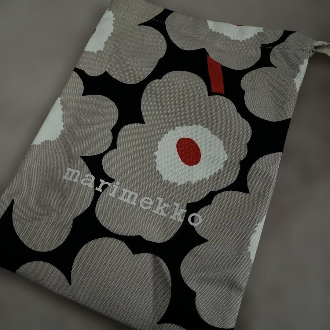 marimekko ショルダーバッグ 黒 花柄