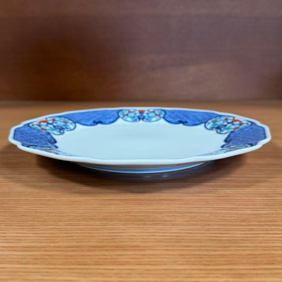 伊万里焼 畑萬陶苑 色絵墨弾き青海波唐花文 木瓜型 8寸皿☆