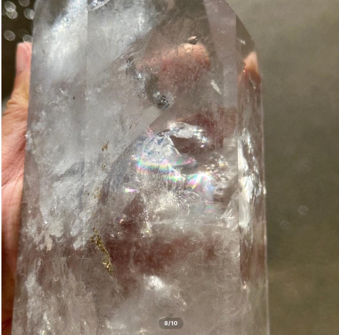 1.7kg虹入り 【水晶　ポイント】 Rainbow Rock Crystal