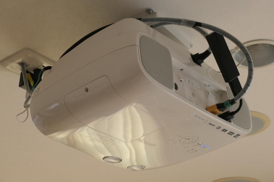 使用少 プロジェクター dreamio EH-TW7100 エプソン