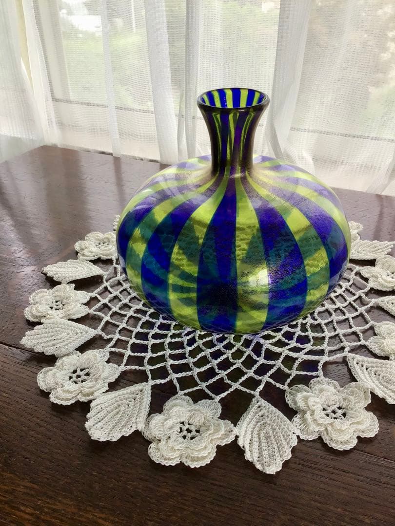 イタリア、ムラノガラスの花瓶