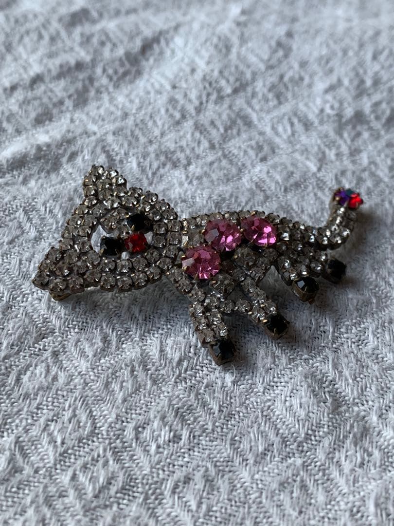 チェコガラスのブローチ ネコ キャット chat 猫