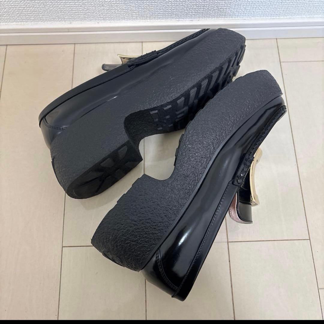 Mimi　 黒 厚底ローファー 金具付き Roger vivier