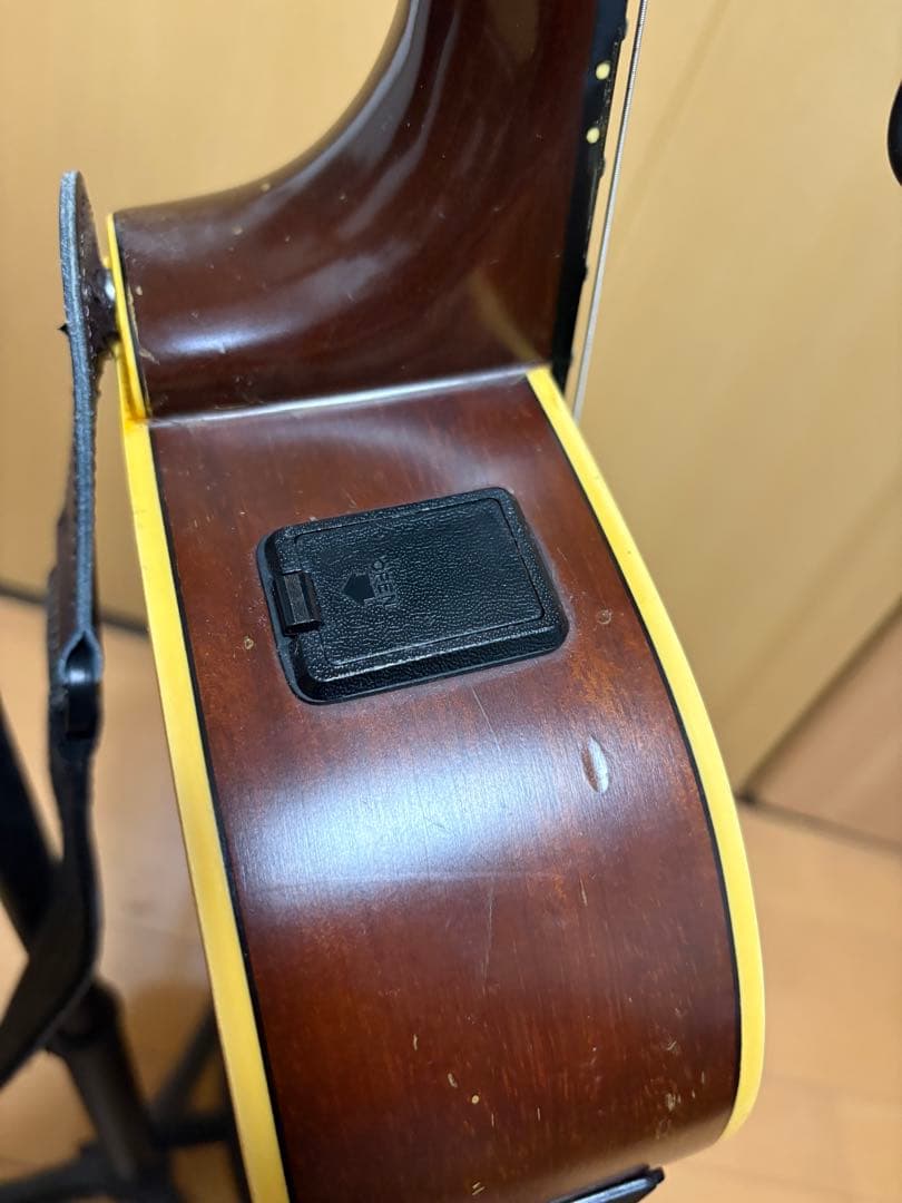 Yamaha APX-4A-SPLエレクトリックアコースティックギター ケース付