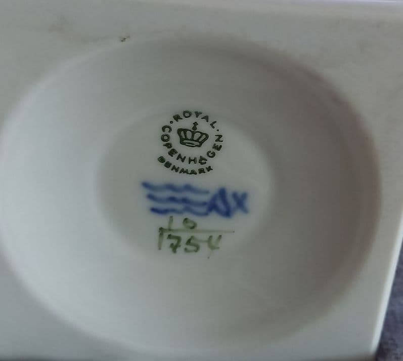 ロイヤルコペンハーゲン　花びん　置物